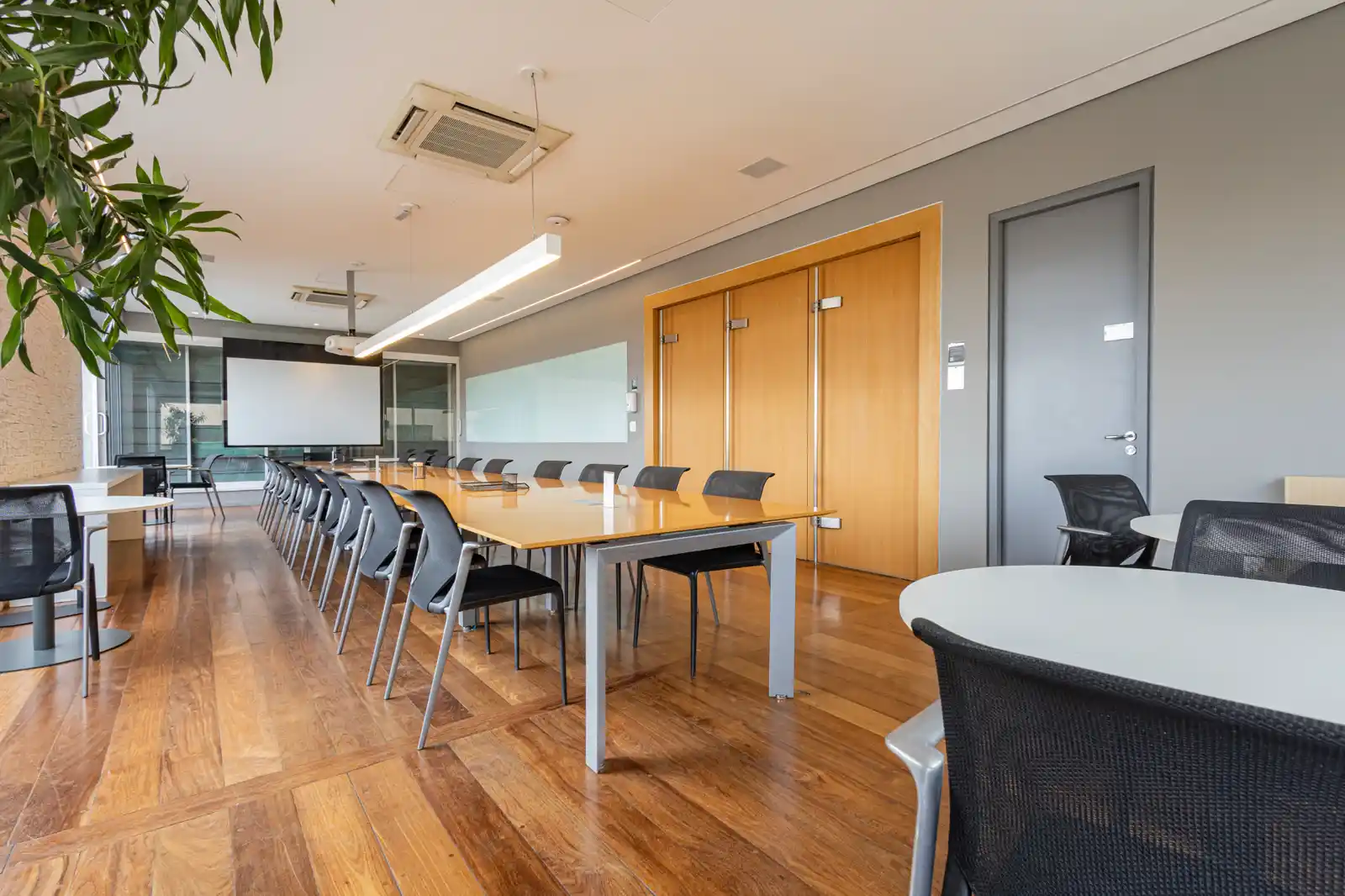 Centro de Eventos — board room